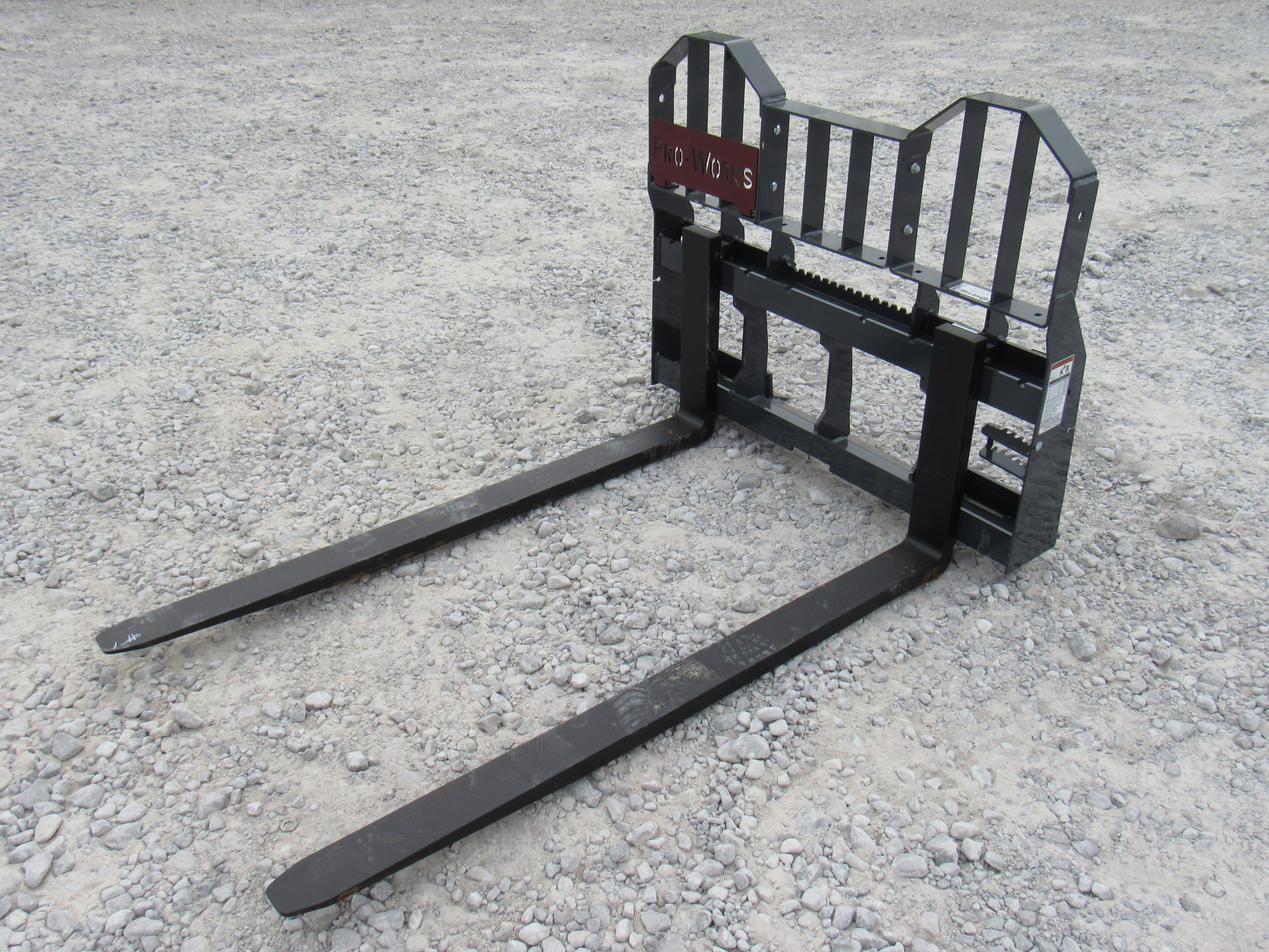Skid steer pallet forks